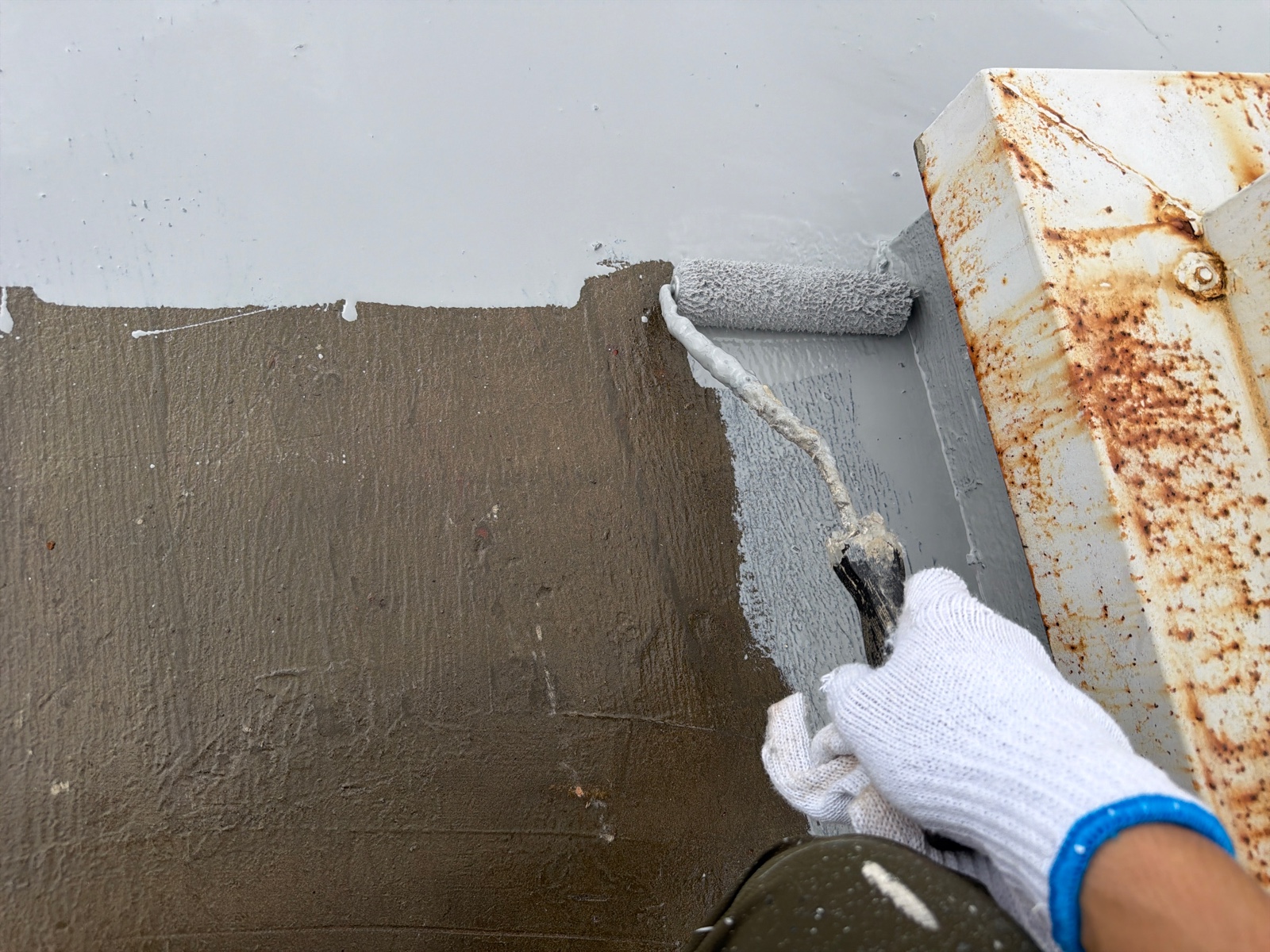 松戸市で防水工事をお探しなら。建物を守る確かな施工を、職人直営の適正価格で。