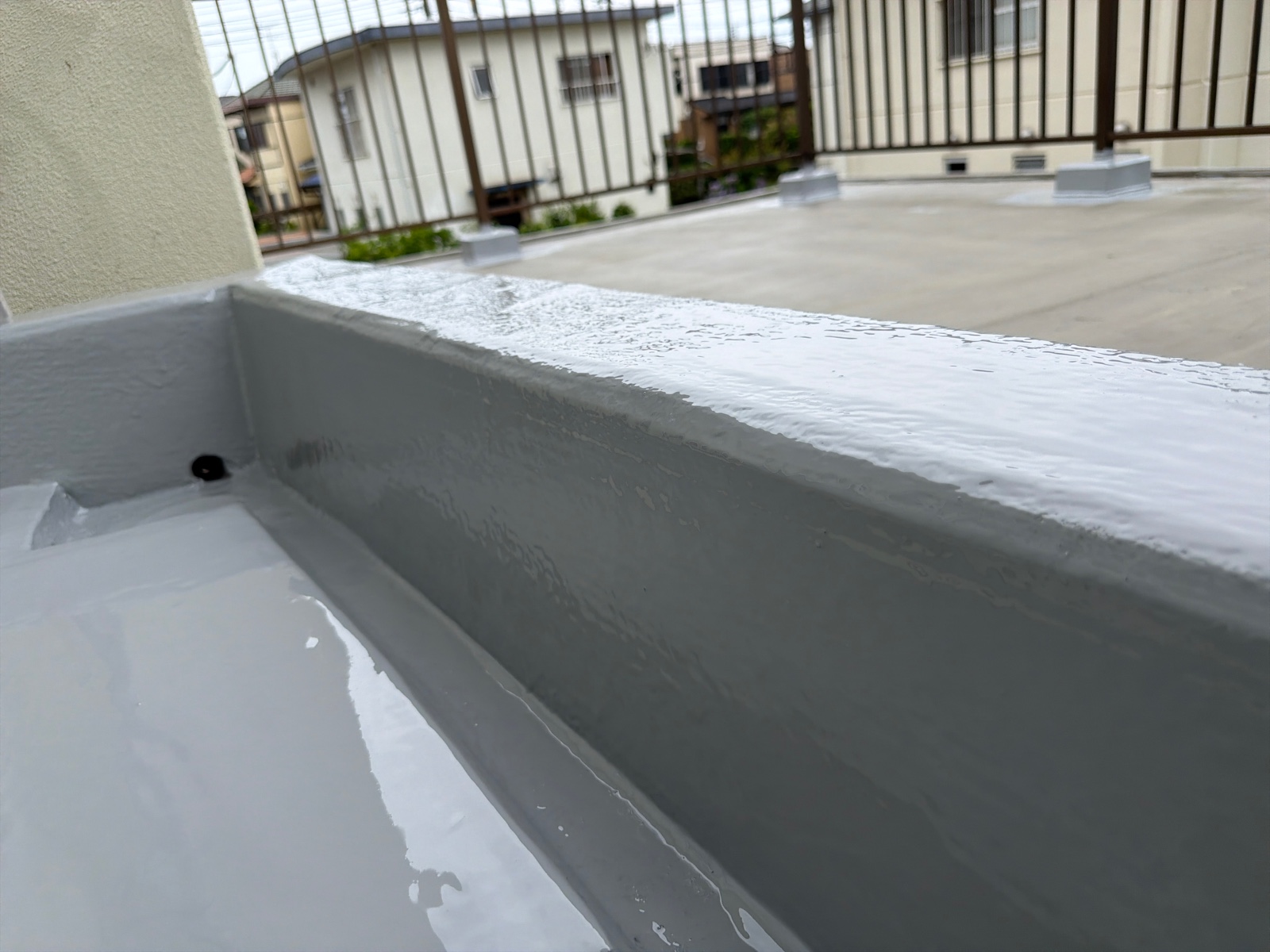 ベランダの不安は早めにご相談ください。現地調査から丁寧に対応します